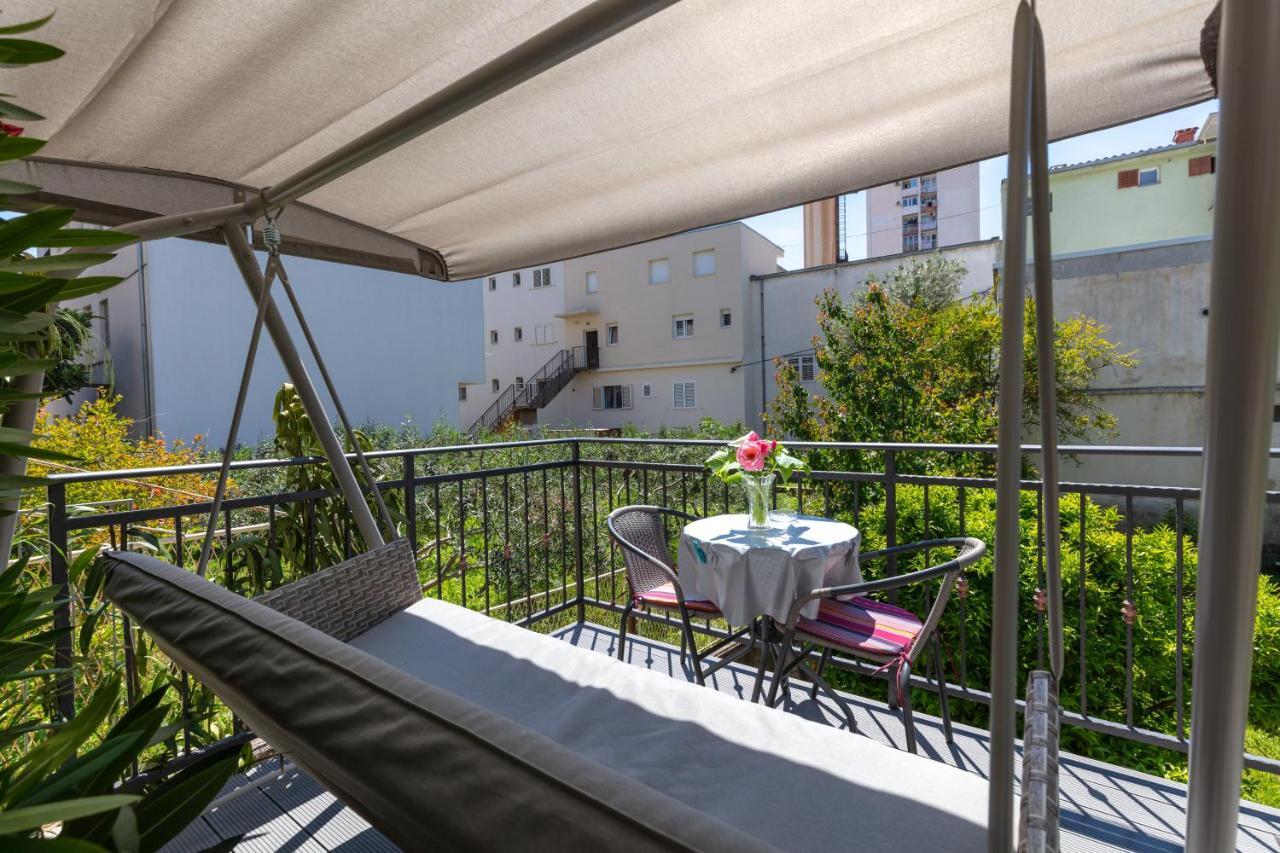 Studio Apartment Oleander Спліт Екстер'єр фото
